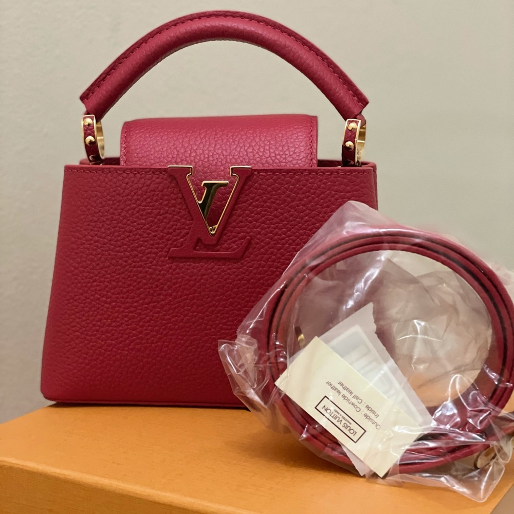Brand new authentic LV bag comes with box and dust bag!